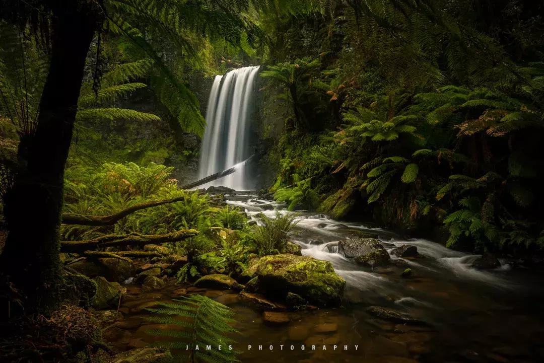 拉丝、雾化、光滑还是倒影,如何拍摄不同的水流效果?