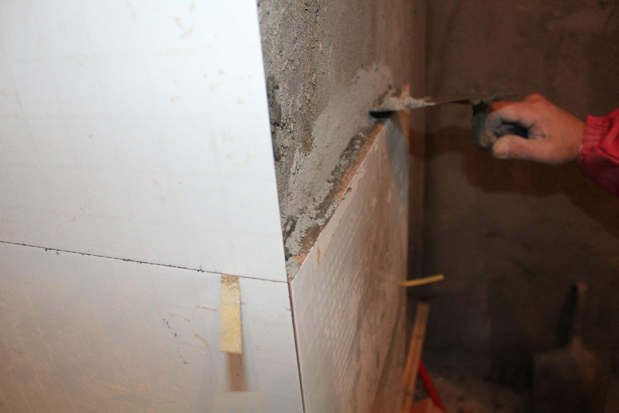 瓷砖空鼓重贴如何返工,磁砖空鼓修复无需经验