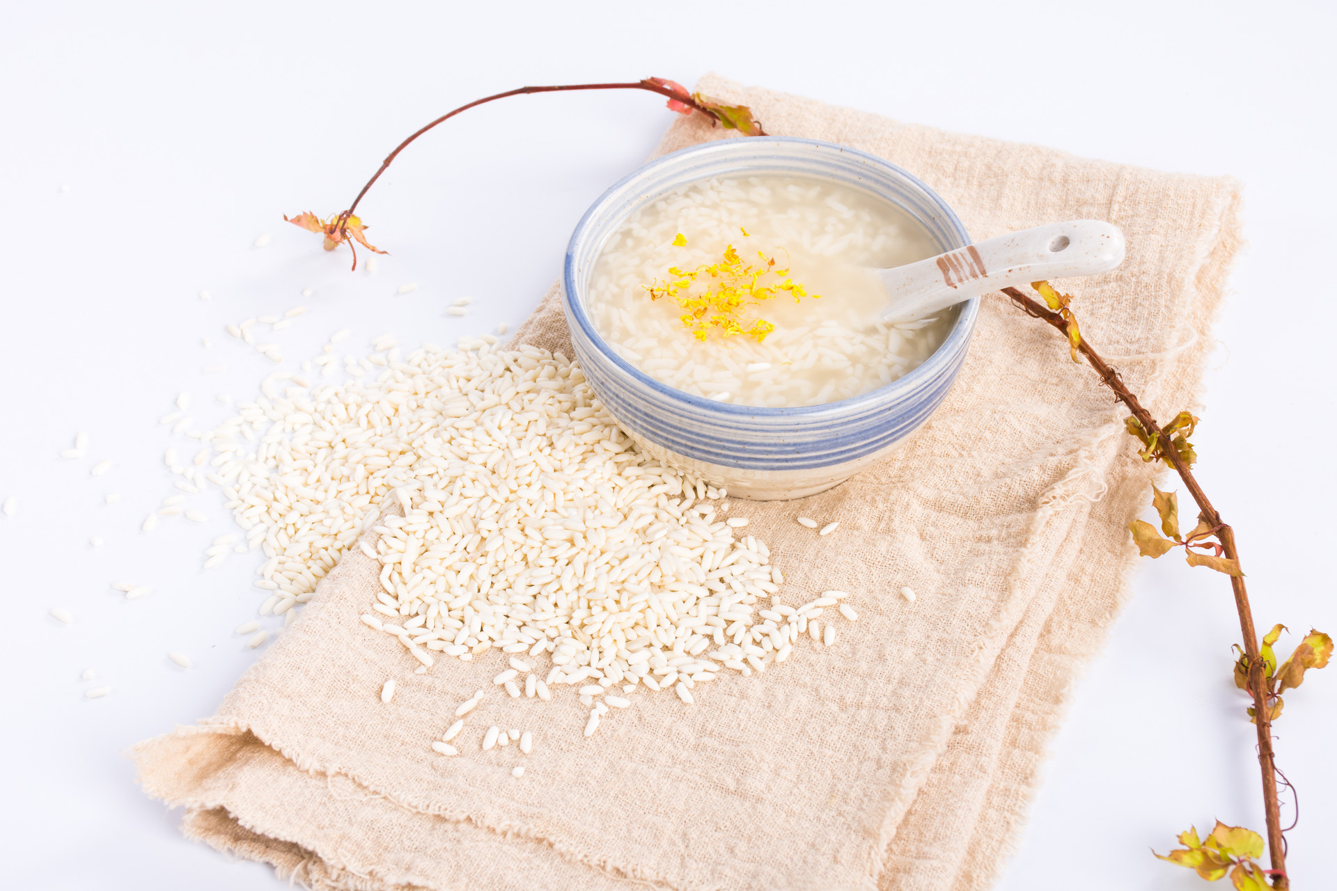 母乳喂养对大人的好处与坏处,母乳喂养对大人与孩子的好处