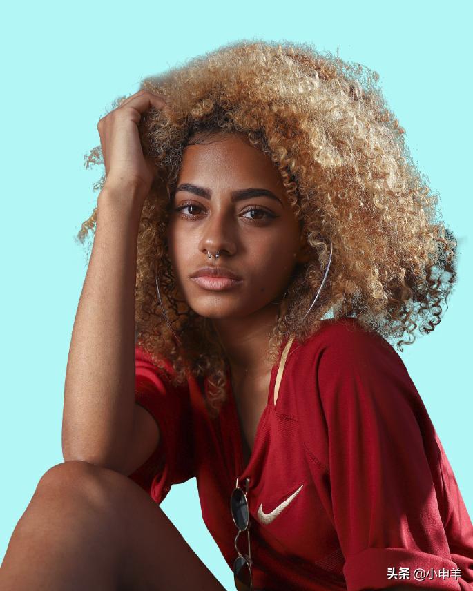 ps抠图18个金发女孩,ps抠图女生头发