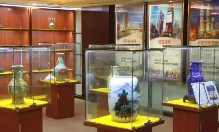 这帮人专租高档写字楼，公司只开三个月，浙江惊现新*局骗**：套路拍！