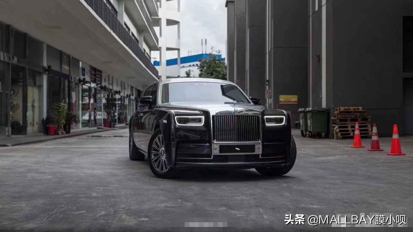 劳斯莱斯幻影新款暗紫色黑色双拼,劳斯莱斯幻影2022双拼价格