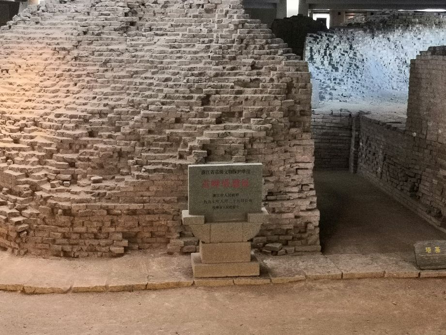 雷峰塔和净慈寺的风景,西湖美景雷峰塔一游