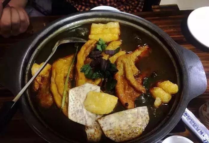 南宁最好吃的田螺煲,南宁田螺鸭脚煲