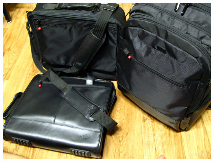 thinkplus时尚几何双肩包,thinkplus双肩包4x40