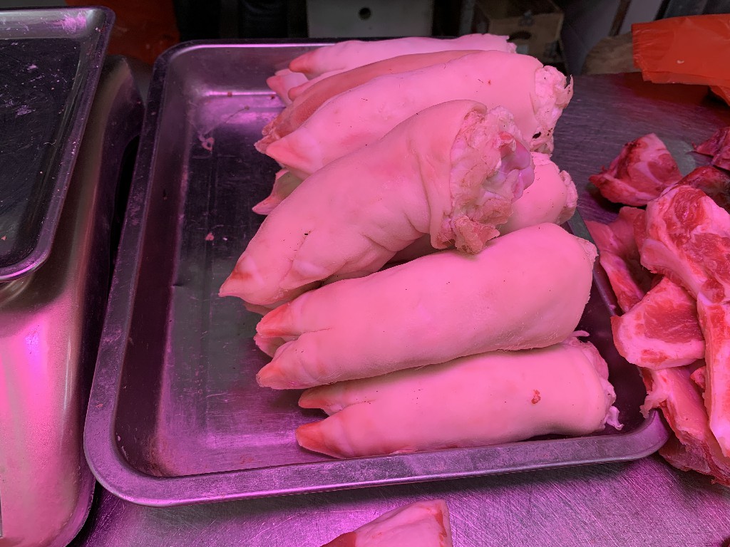 买猪蹄前后差别很大,买猪蹄挑肥的还是瘦的好