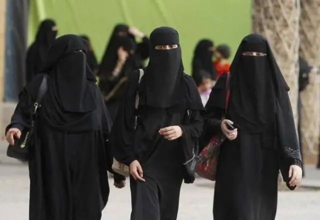 黎巴嫩爆炸发生后，巩俐章子怡的挚爱无声落泪……