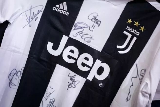 fifaonline4巴萨传控阵型战术板,fifaonline4怎么换球队