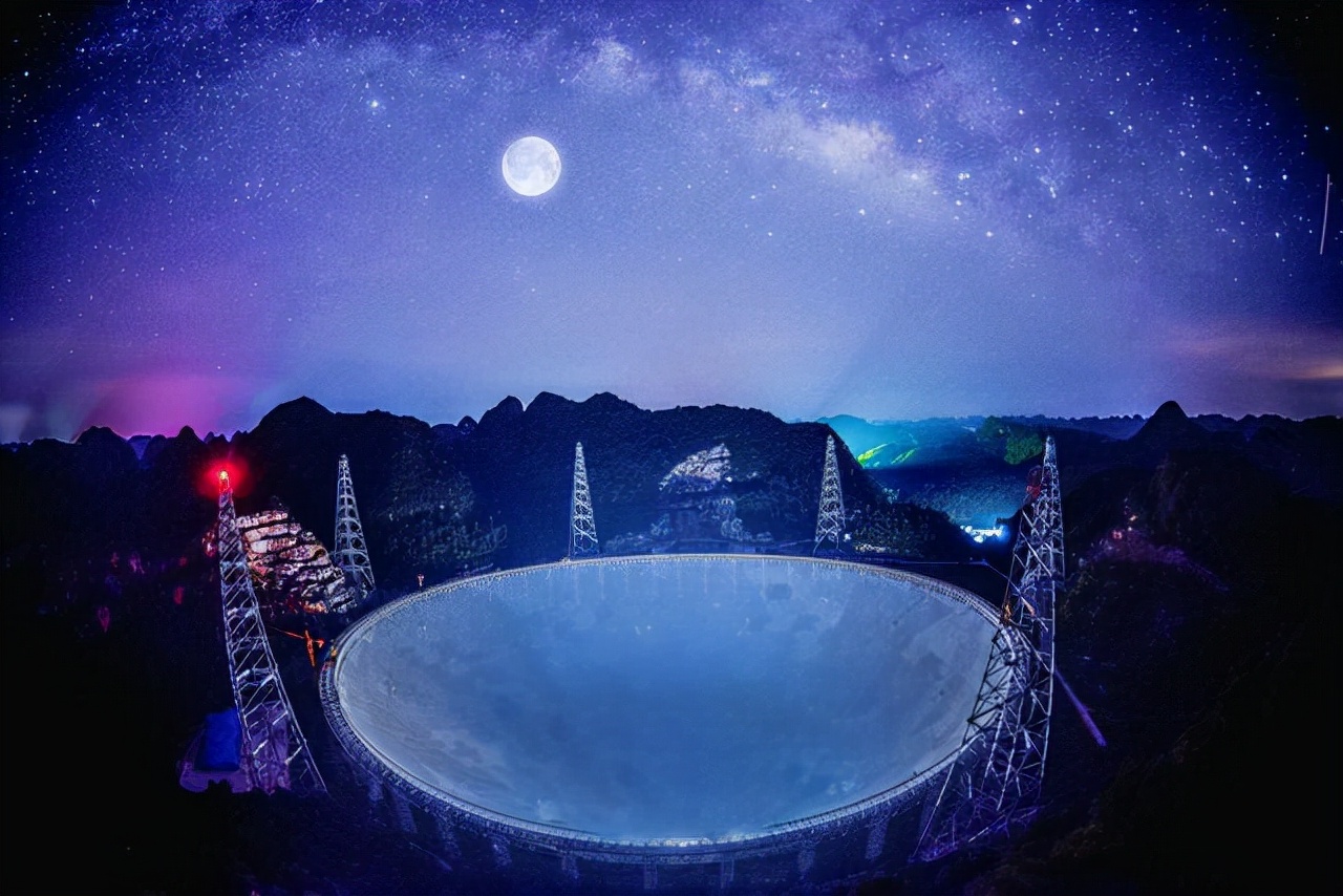 搜集古今中外中秋咏月的古诗词,3首有关中秋月亮的古诗词