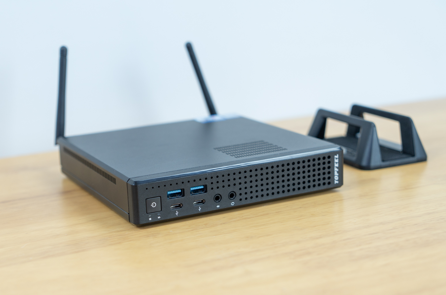 主打烧友极客的企业级超级mini台式机，极夜T80M测评！