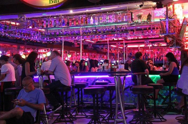 去泰国旅游有没有必要喊导游,在泰国旅游要注意这些骗局