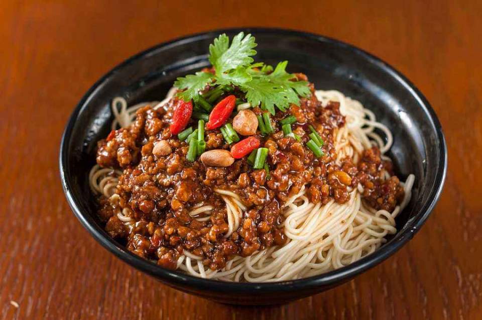 煮面条面条成团怎么补救,煮面条粘成一坨怎么吃