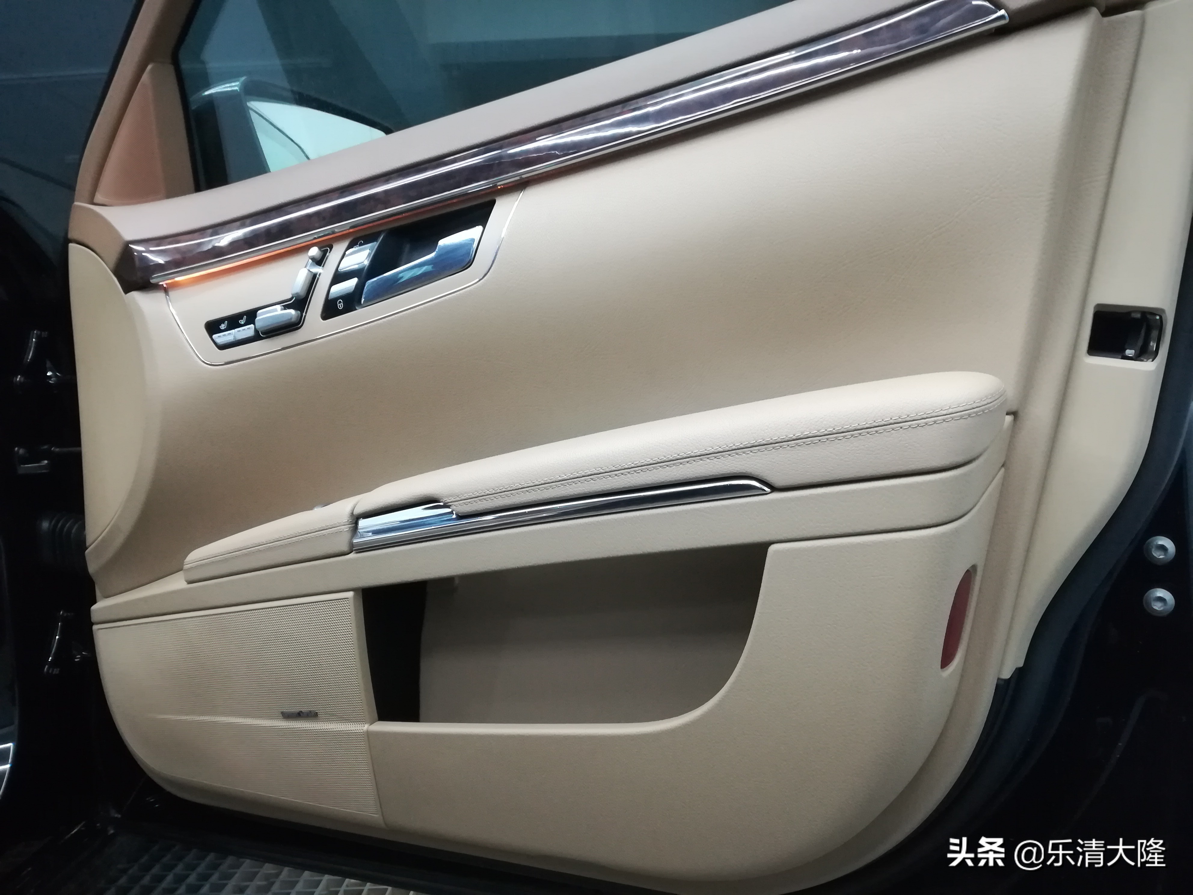 奔驰s350门边镀铬条,奔驰s350座椅清洗翻新