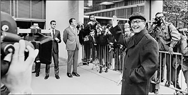 乔冠华三大爱好：抽烟、喝酒、饮浓茶，外交场合也要喝酒助兴