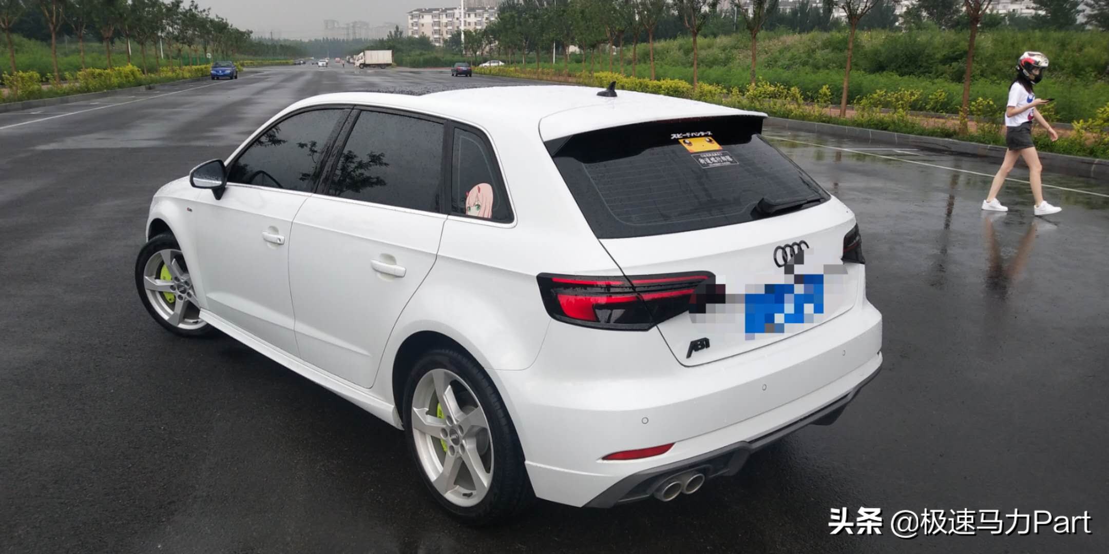 买豪华入门级车还是普通b级车,买豪华入门车