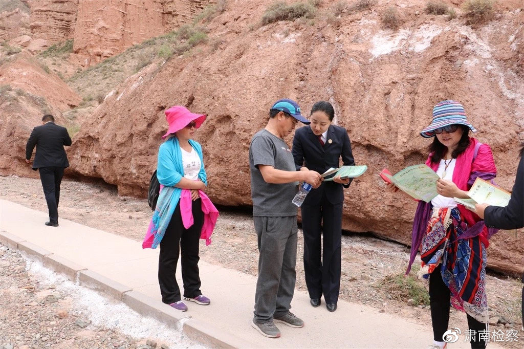 【巾帼检察岗系列宣传之八】确认过眼神,是检察院的小姐姐——肃南县人民检察院李妍