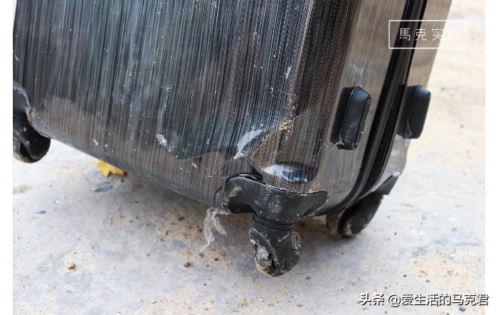什么材质的行李箱耐摔耐磨,超轻摔不坏的耐磨行李箱