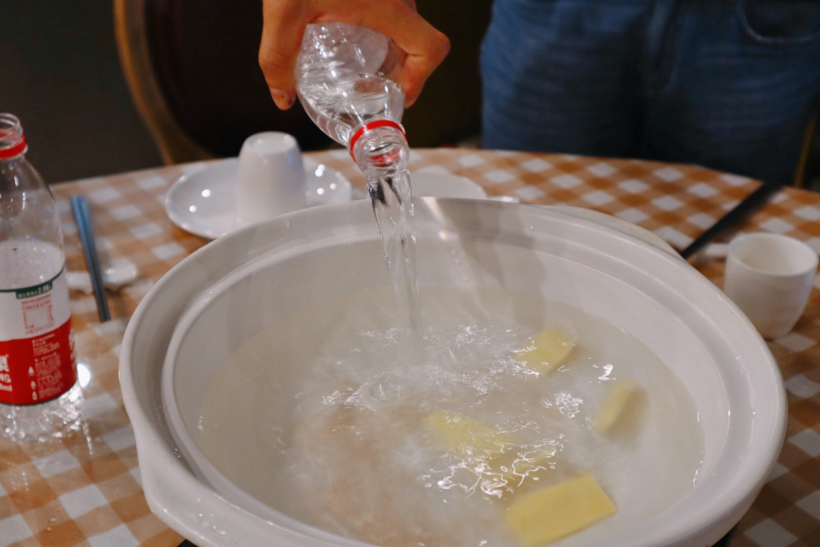 寻味武汉:坚持做传统粤菜27年不变,鸡有鸡味,鱼有鱼香