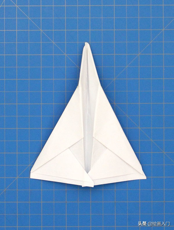 快速叠纸飞机教程,最容易叠纸飞机的教程