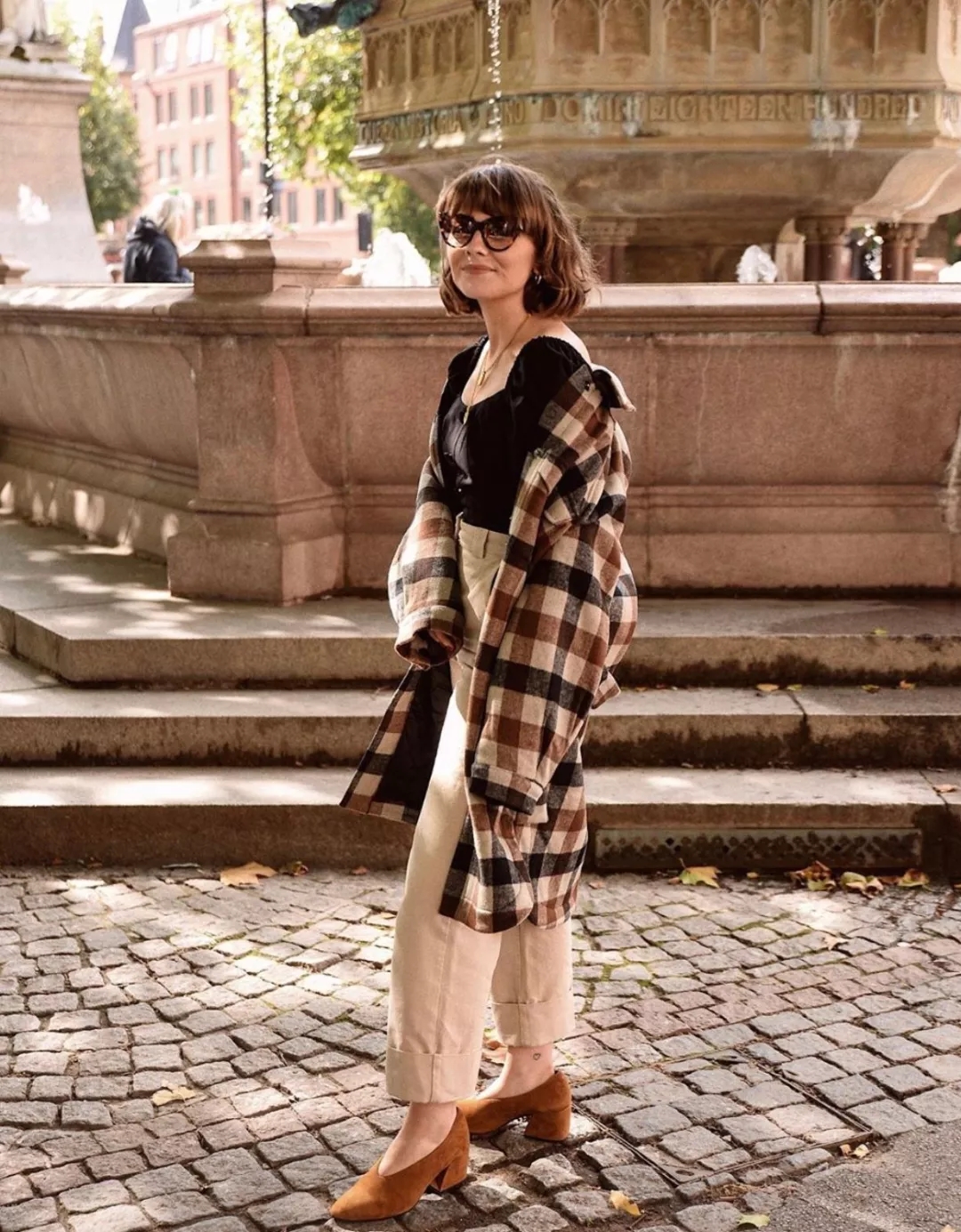 法式奶奶鞋火了超时髦必爆,小白鞋过时了吗