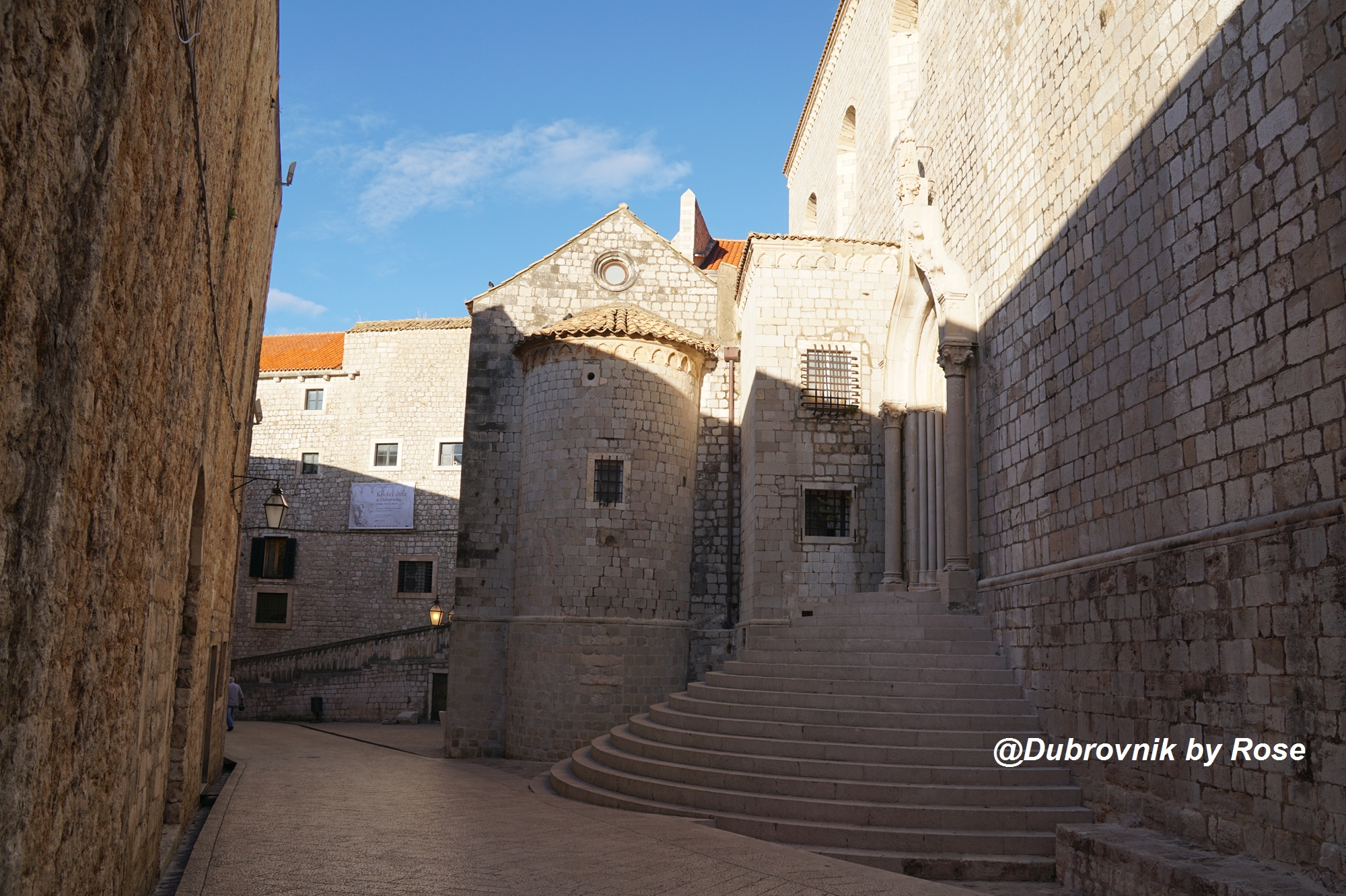 克罗地亚圣托里尼,克罗地亚和圣托里尼