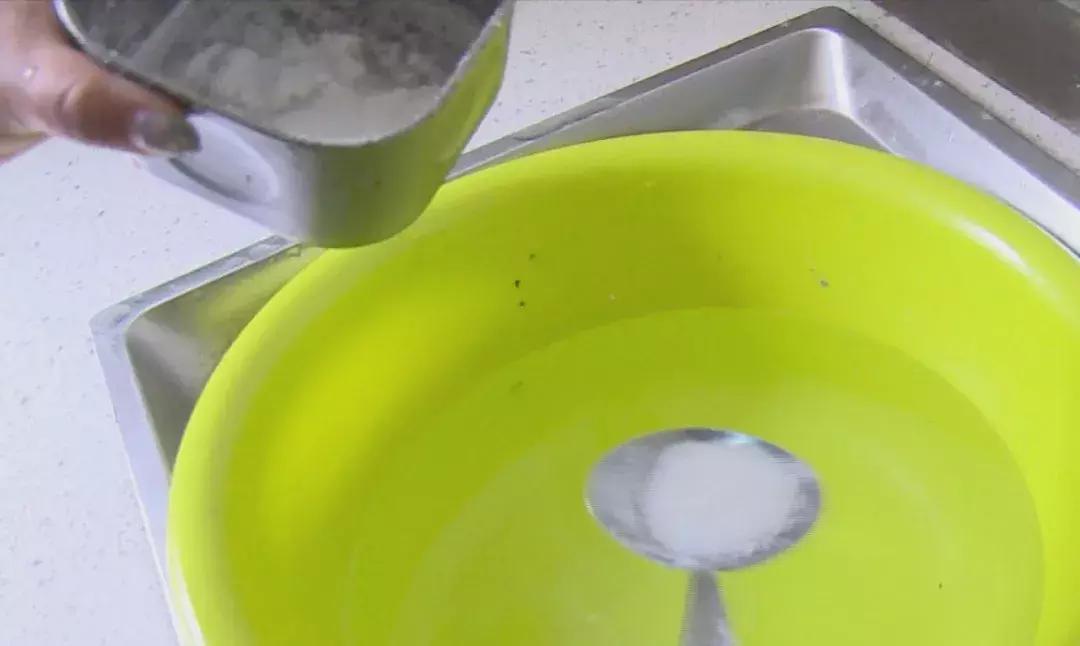 夏日吃桃,去除桃毛最好的方法