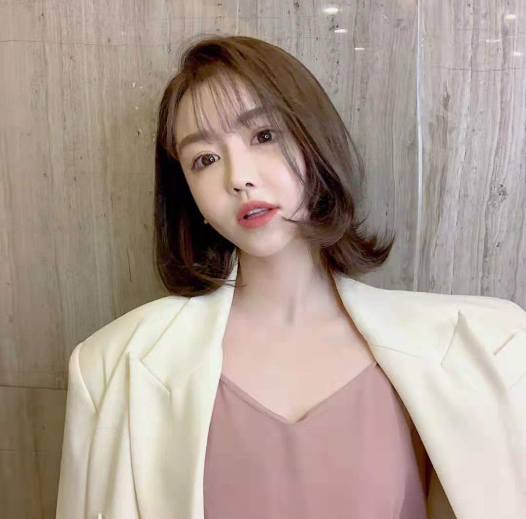 烫内扣层次发型,好看花样发型