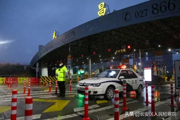 援鄂医护表白民警,小护姐表白中国警察