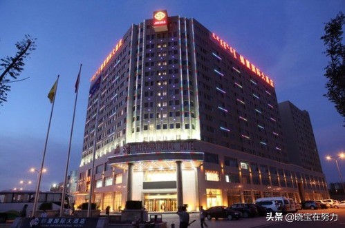 内蒙古鄂尔多斯七星湖酒店,内蒙古鄂尔多斯有什么酒店