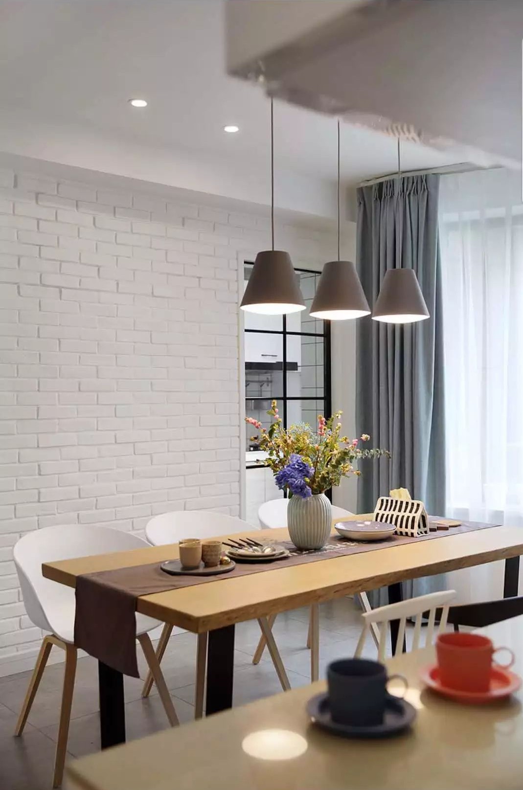 北欧简约风主卧婚房,小户型北欧风格婚房装修