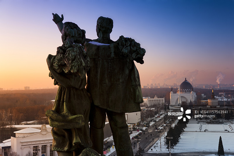 放荡一生，依然成就传奇：狮子，是不会在意羊群想法的