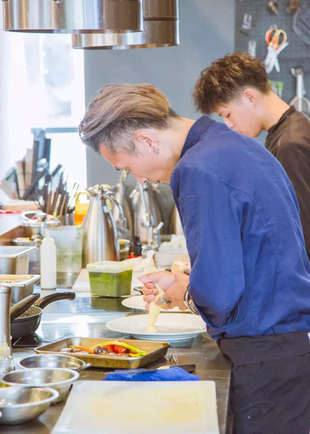 西餐界的“Chanel”!异国风味,带你见识超敢玩的食物实验所