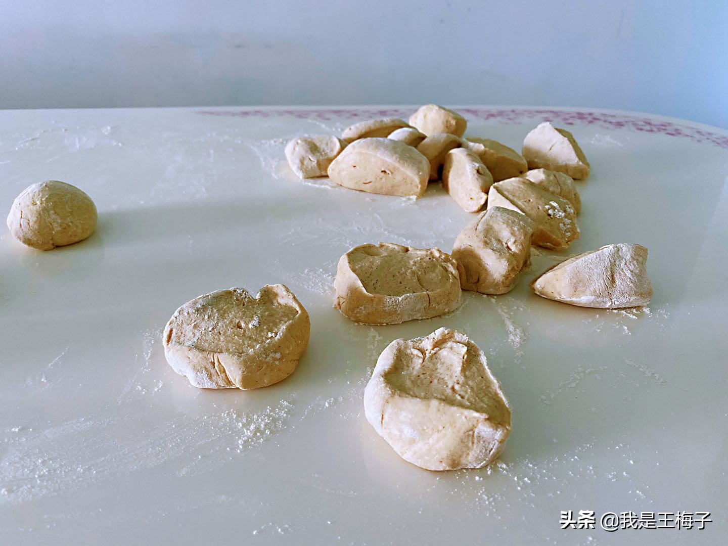 红糖大枣开花馒头零失败做法,新手学做馒头包子的教程