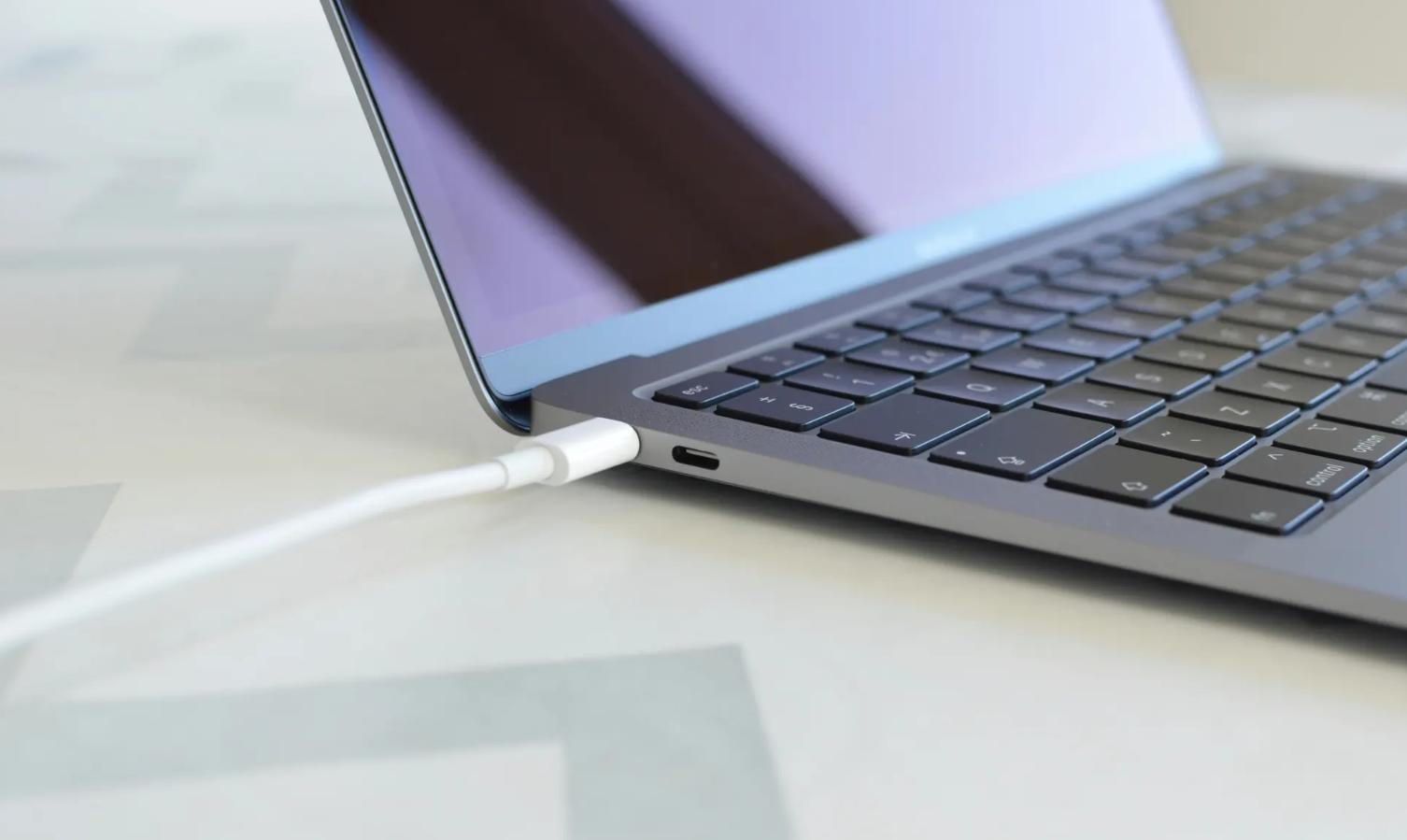 苹果macbookair和其他笔记本比较,苹果macbookair测评17年版