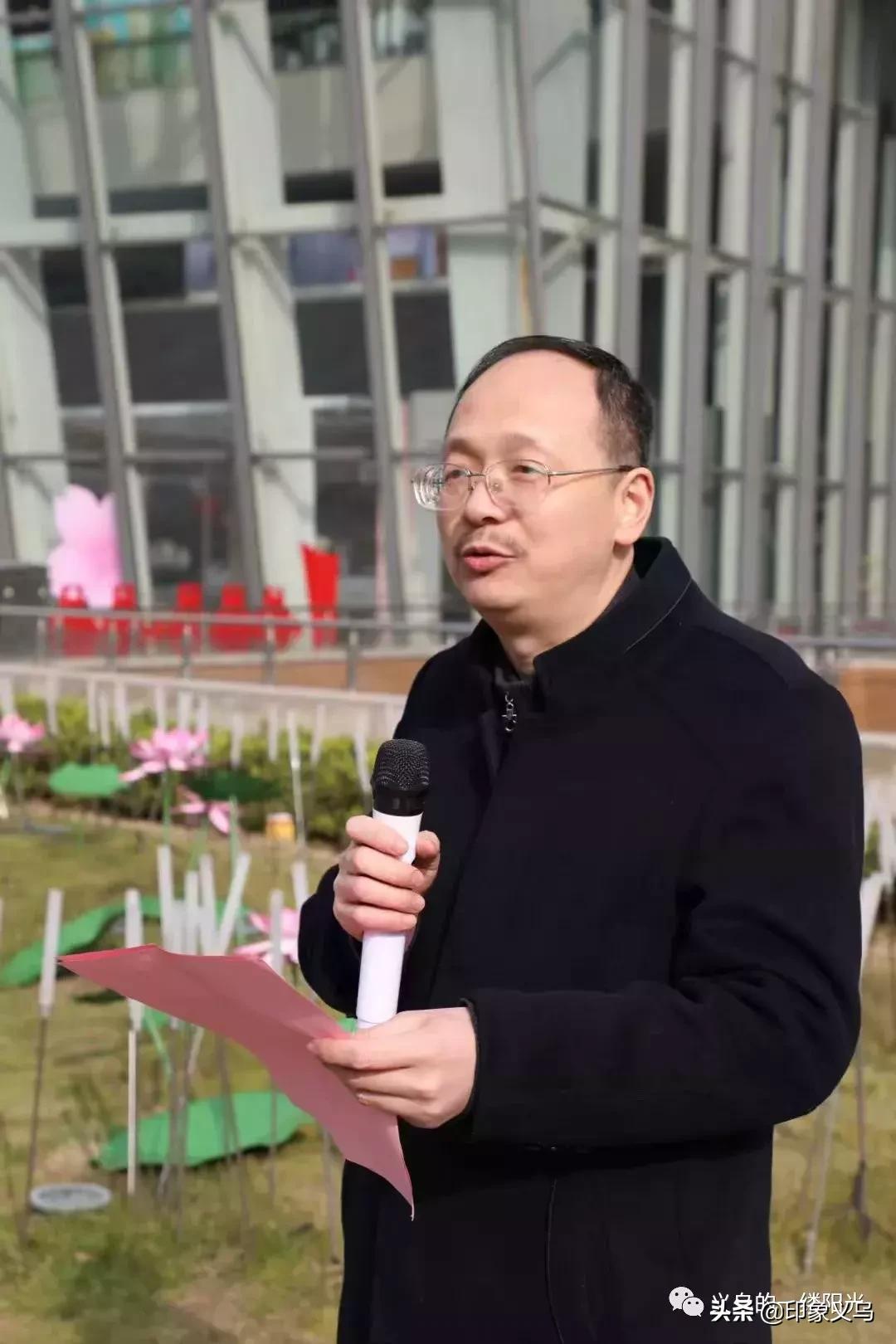 荷花芯遗址今上午在“义乌之心”揭碑,义乌市中心有了追忆“乡愁