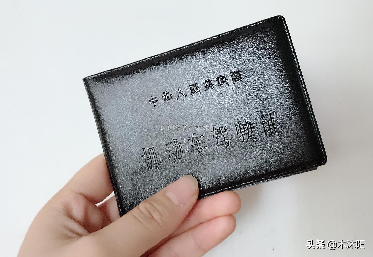 驾驶证到期换证需不需要消违章,a2驾驶证换证逾期15天怎么办