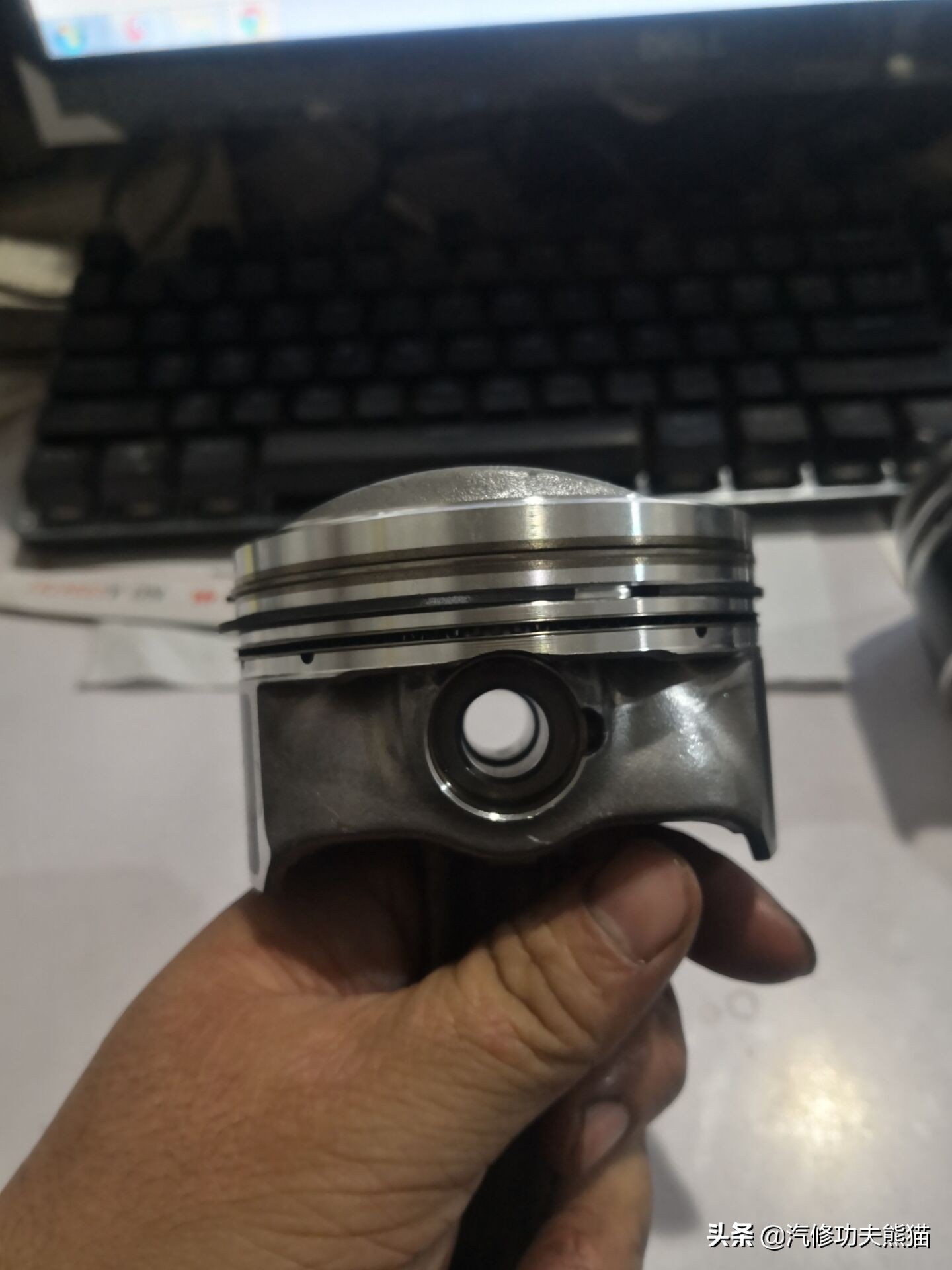 斯柯达明锐2010款2.0烧机油吗,09款斯柯达明锐1.6烧机油怎么解决