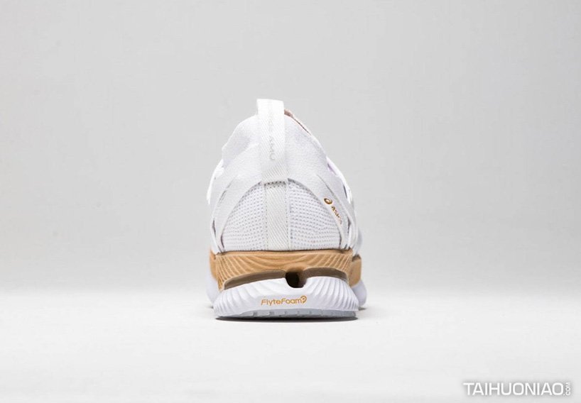 隈研吾联名运动鞋 (asics 联名跑鞋)