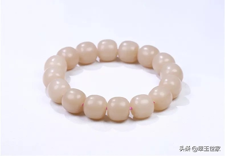 爱了！爱了！和田玉中最浪漫的颜色，价格还亲民