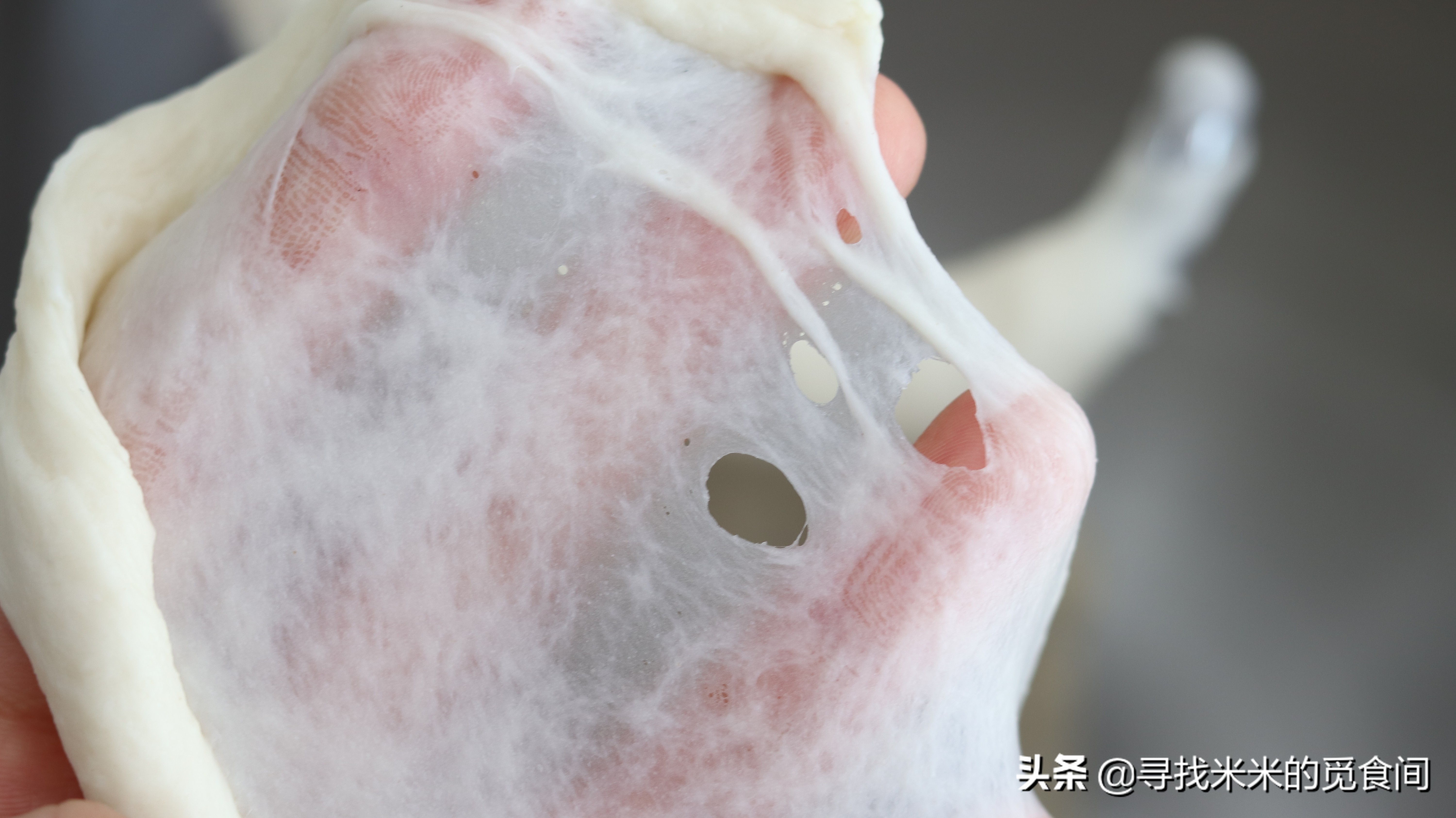 烘焙入门干货，如何判断面团打到几成筋度？厨师机手套膜图解