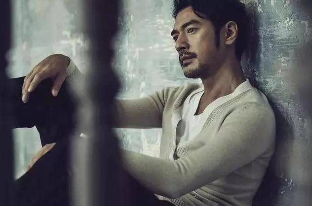 47岁金城武照片,45岁的金城武现状