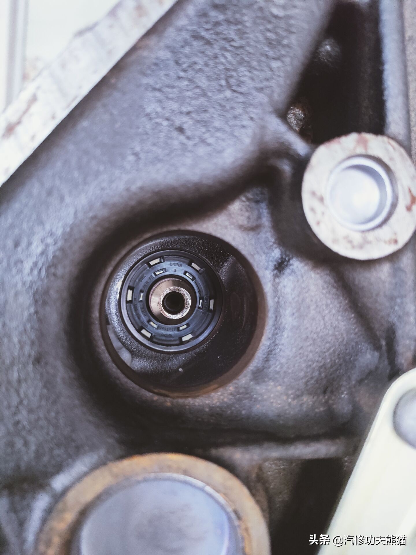 大众夏朗2014款2.0t标配烧机油吗,2016款大众夏朗1.4t发动机烧机油