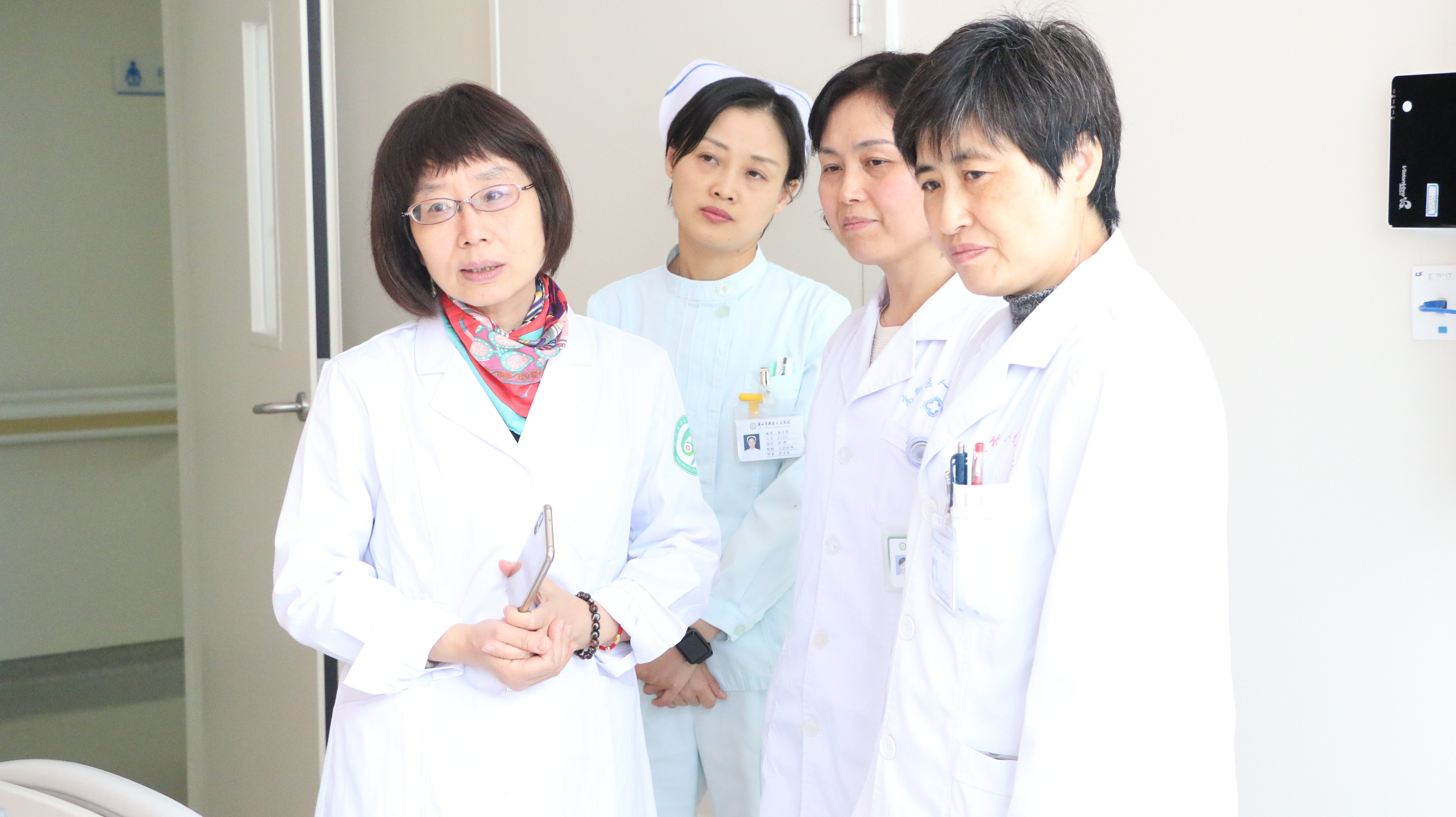 怀孕初期小便有点瘙痒是怎么回事,怀孕以后分泌物发黄外阴瘙痒肿了