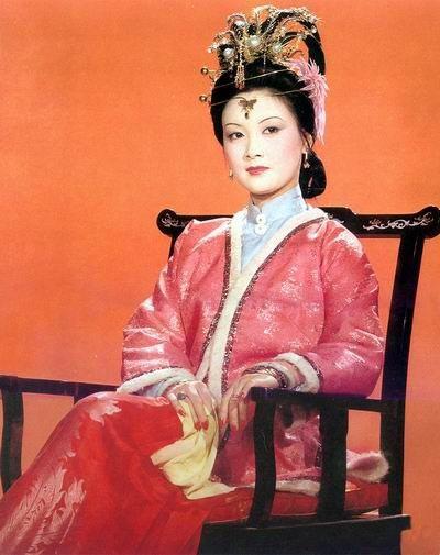 “宝哥哥”欧阳奋强87年误入黑店被骗25元,论理被围堵险些挨打