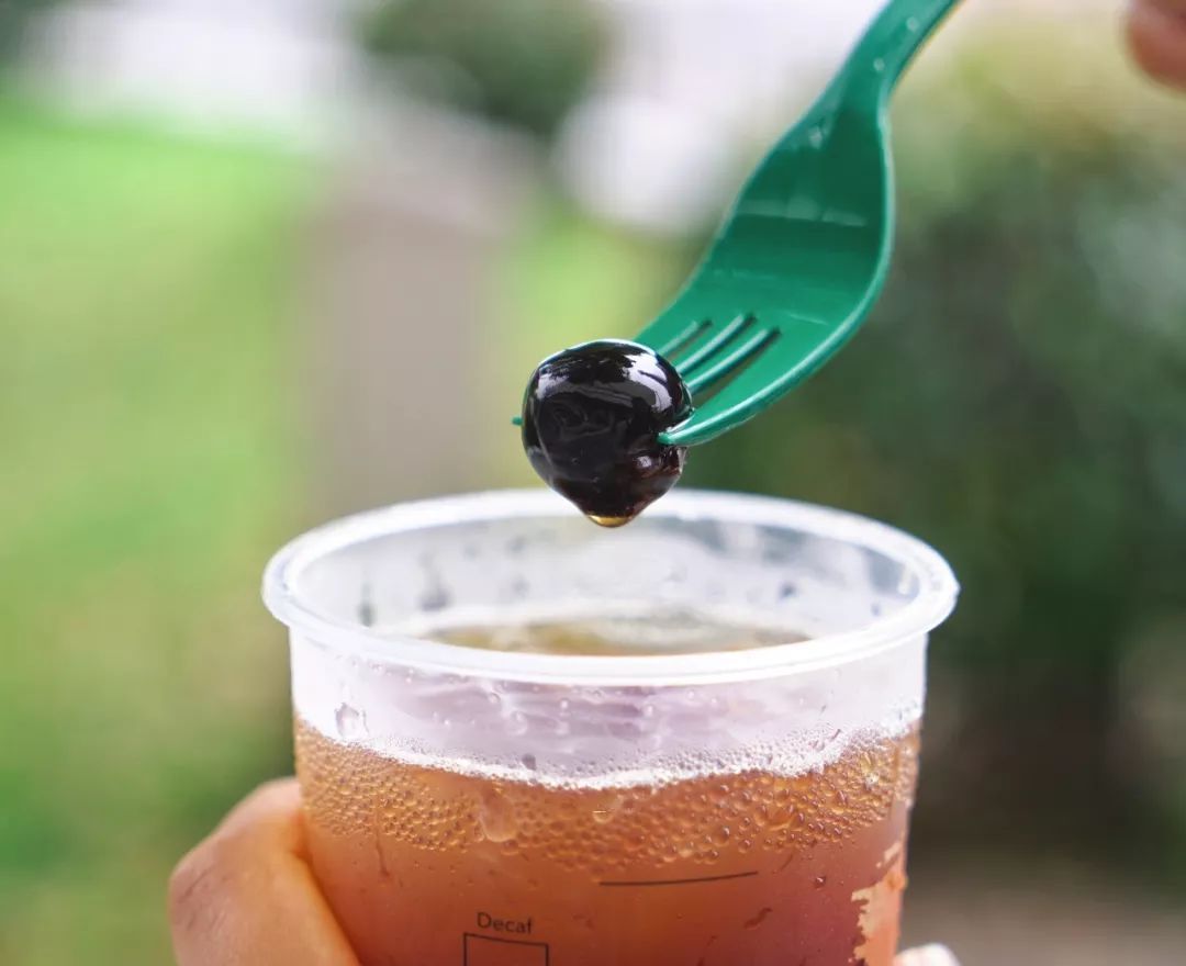 星巴克回归饮品被吐槽,星巴克推出八种饮品吐槽