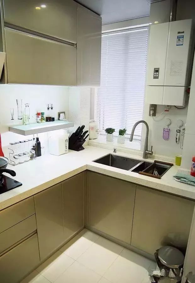 紫苹果装修,紫苹果现代装修风格