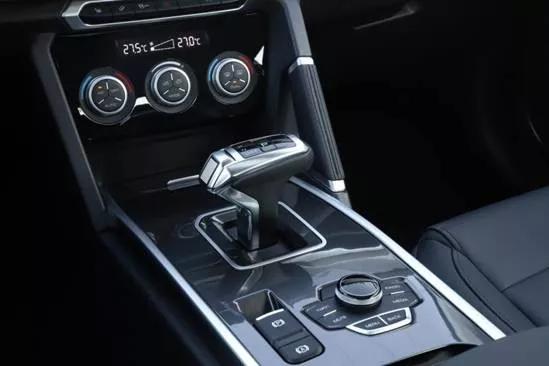 哈弗h62018运动版1.5t驾驶感受,哈弗h6国潮版1.5t冠军版静态体验