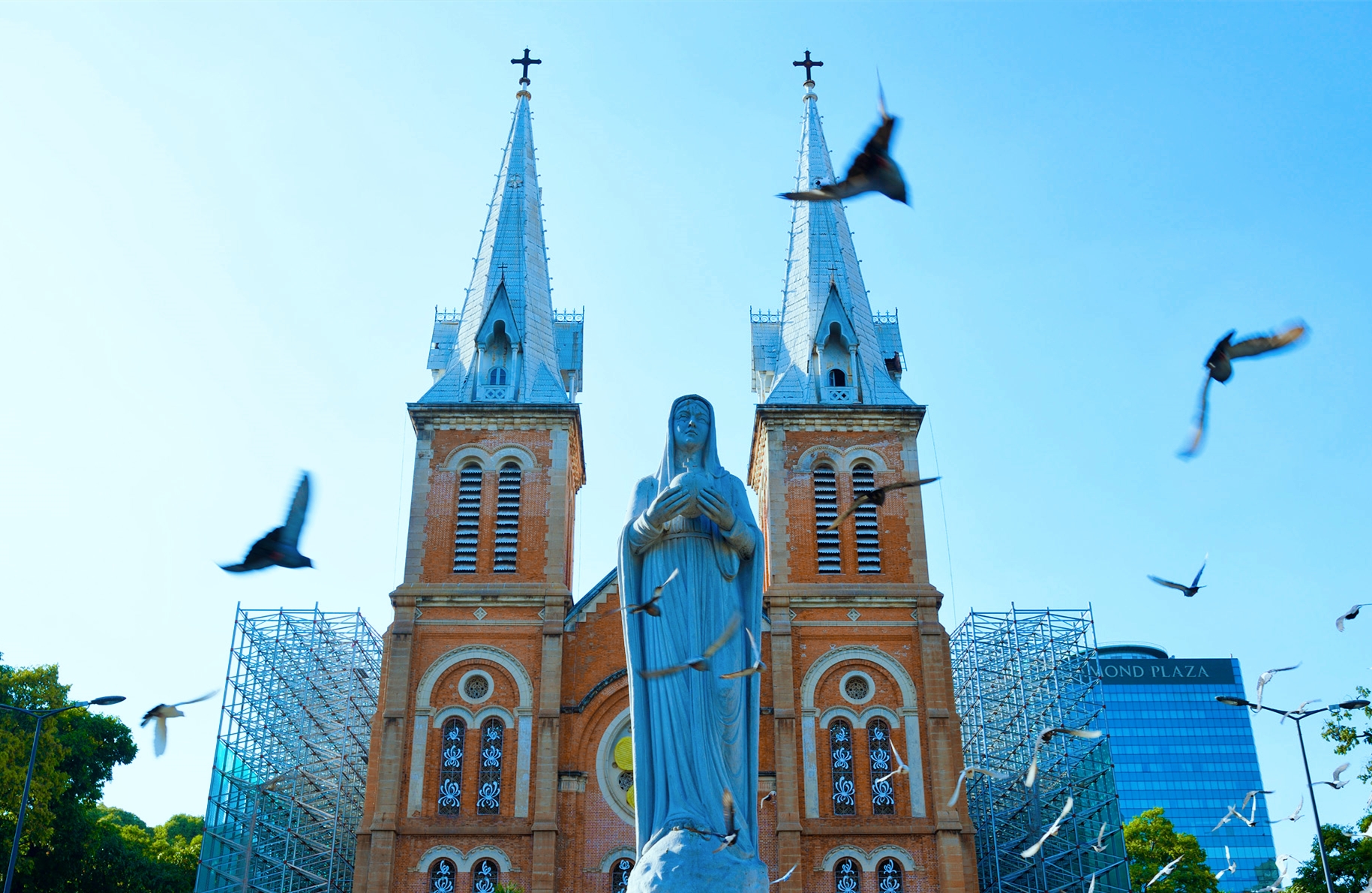 胡志明越南大教堂,胡志明圣母院大教堂