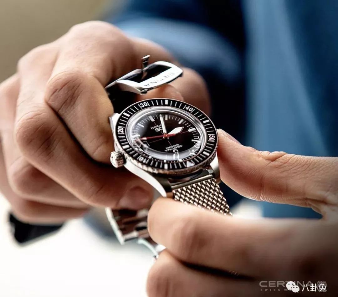 手表复古米兰钢带多少钱,让人眼前一亮的手表表带