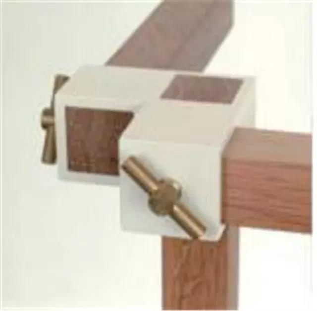 板式家具锁扣怎么拆卸,实木家具如何实现拆装功能